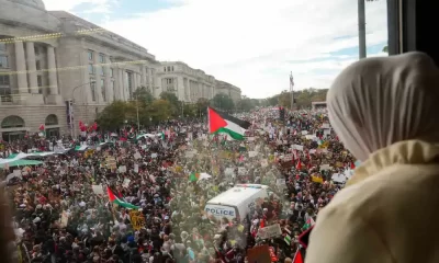 Protests Against The US And Israel Are Being Held Across Iran By Thousands