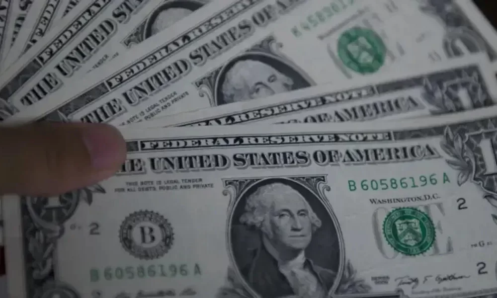 Dollar Declines To a Two-month Low As Fed Cut Bets Rule