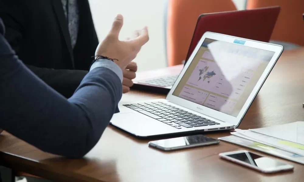 AML Training & Courses: what's the Distinction?