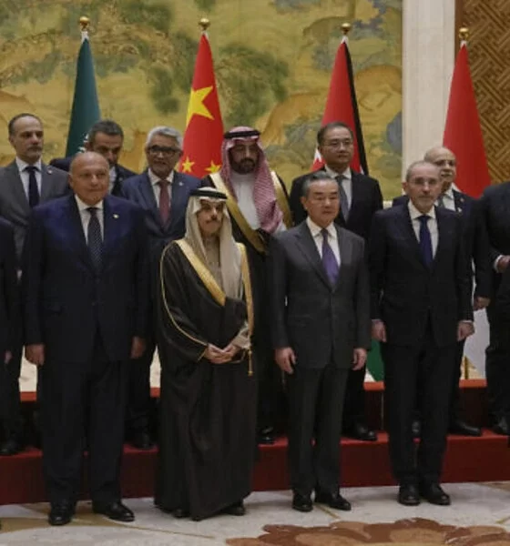 China's Top Diplomat Welcomes Arab Ministers for Talks on Gaza War Resolution