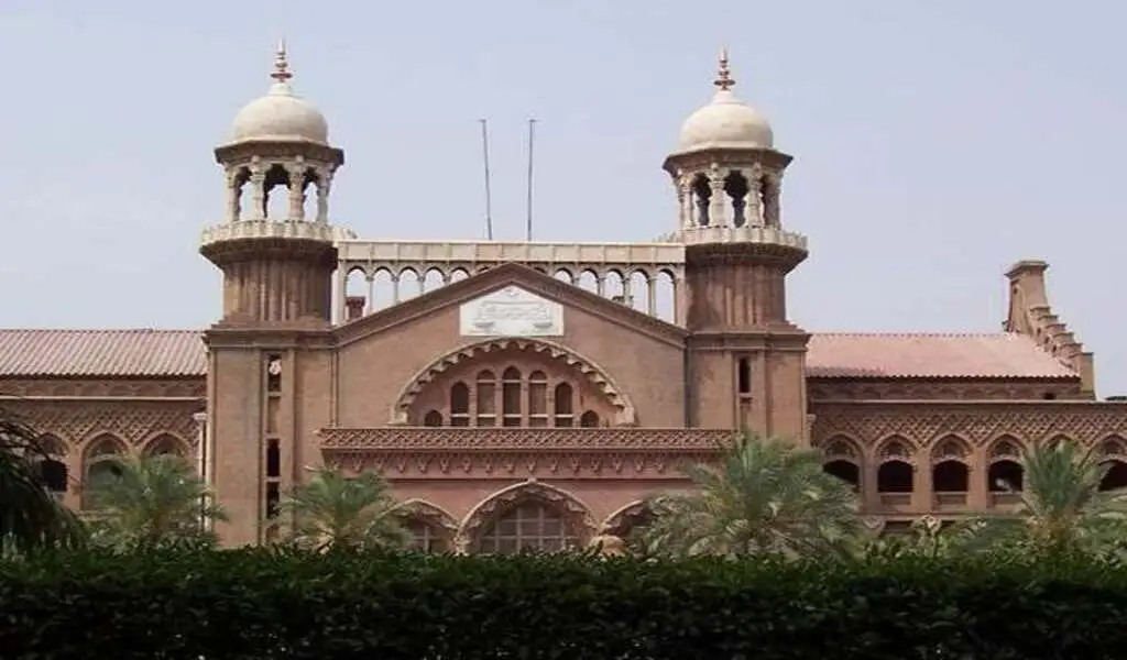 Pakistan Criticized For Imposing $830 Exit Fee On Taliban Refugees.