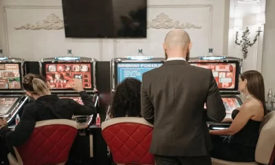 Odds and Ends: How Slot Machines Keep You Spinning for That Elusive Jackpot