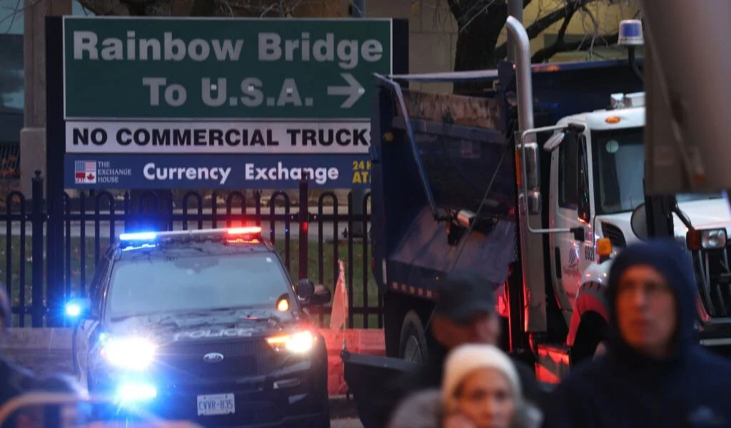 US-Canada Border At Niagara Falls Reopens After Deadly Car Blast
