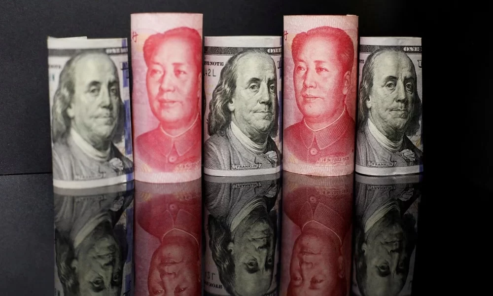Yuan Slips Against Dollar as Investors Await China's November Manufacturing Data