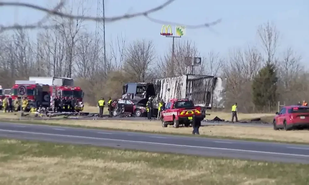An Ohio Highway Crash That Killed 3 Students And Hospitalized 18 Others Killed 3 People