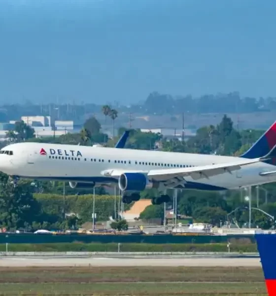 Delta Air Lines Company (NYSE: DAL) Investors Are Less Pessimistic