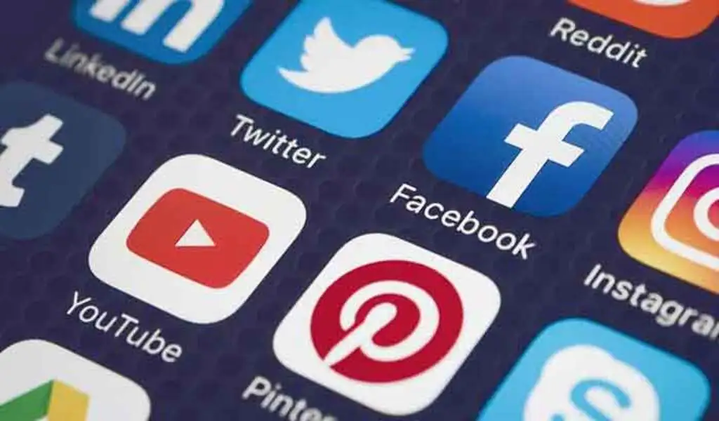 In Pakistan, Facebook And Twitter Are Down During The PTI's Virtual Rally