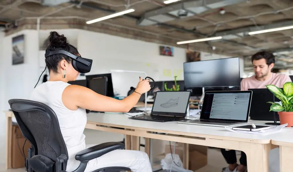Rise of Virtual Reality in Remote Workspaces