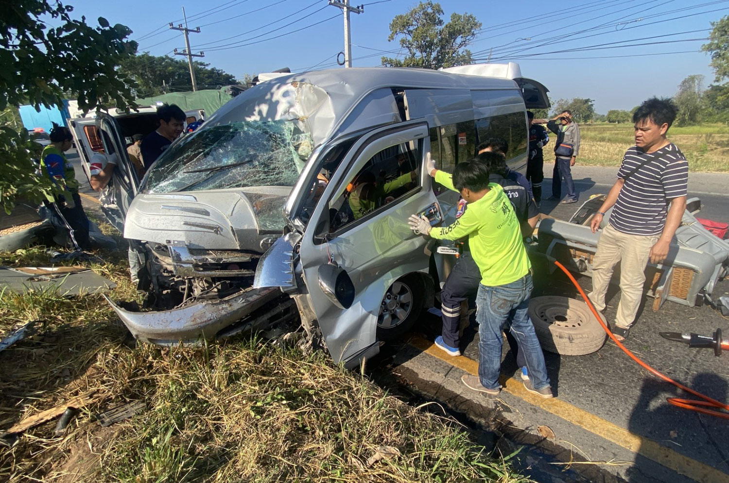 Van Crash in Chaiyaphum Kills Monk and 3 Elderly Women