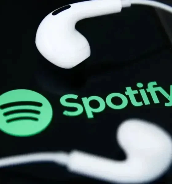 Spotify Critics Apple's 'Outrageous' 27% Commission