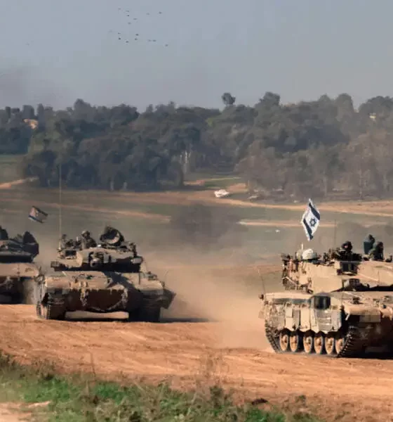 Earlier, Israeli tanks had withdrawn from north Gaza areas.