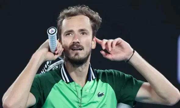 Medvedev Stuns Zverev in a Five-Set Victory at The Australian Open