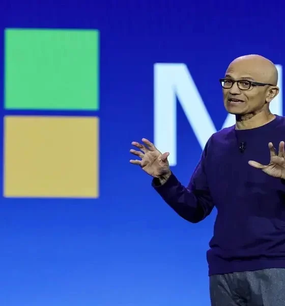 Apple Edges Out Microsoft As The World's Most Valuable Company