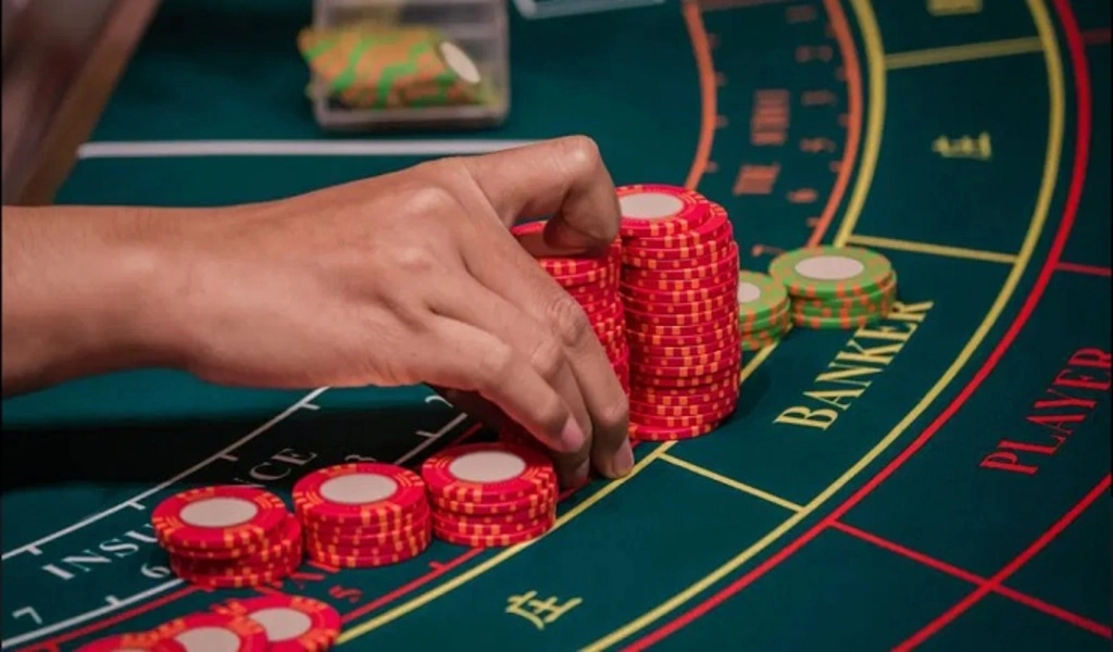 How to Begin Playing Baccarat, a Seductive Game