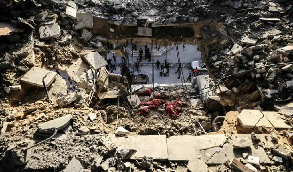 Gaza Bombing Barrage Kills, Wounds Dozens Of Civilians