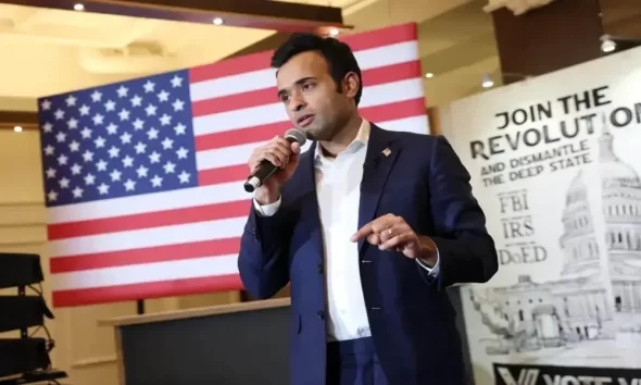 Trump Endorses Vivek Ramaswamy After Suspending His Campaign