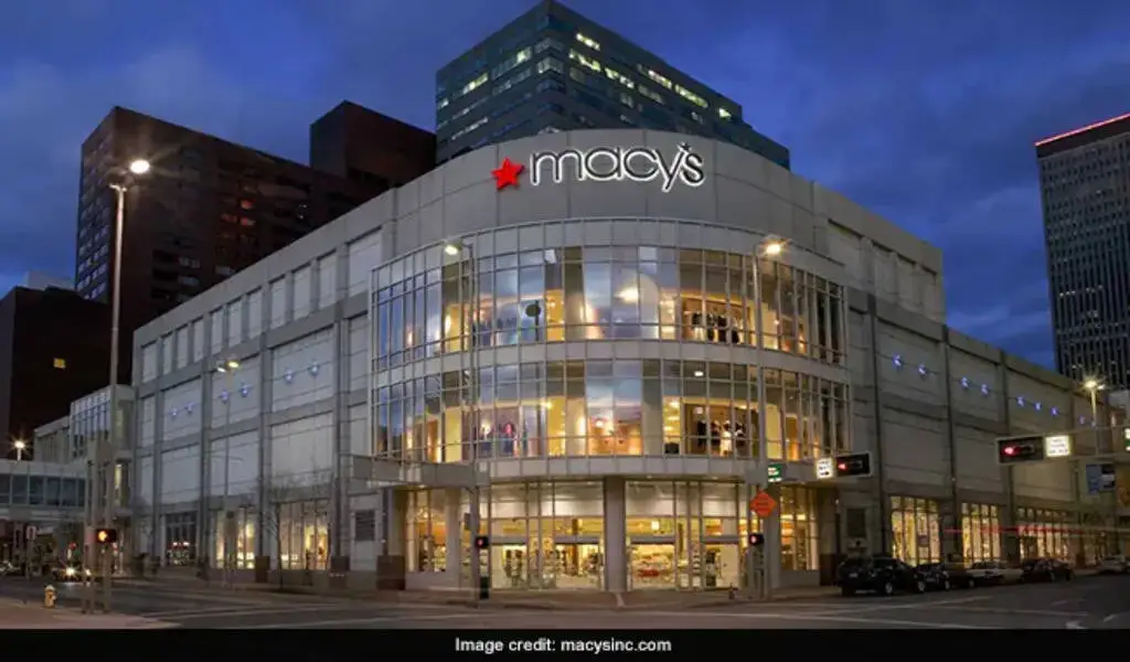 MACY's Will Lay Off 2,350 Employees And Close 5 Stores