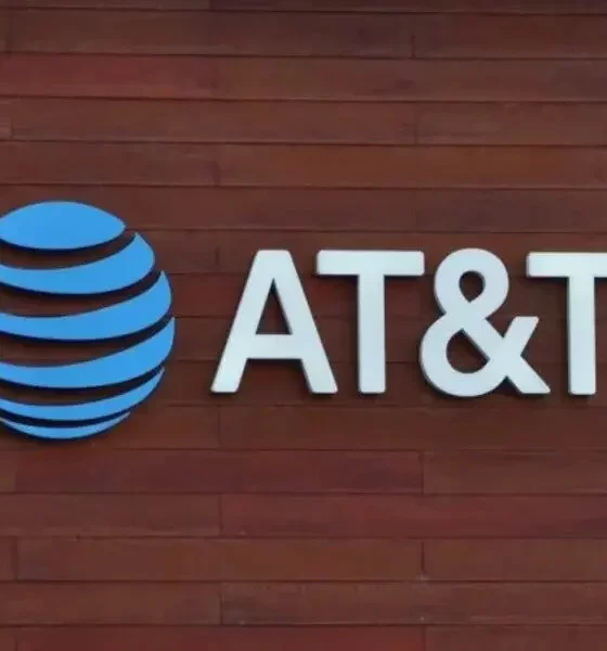 AT&T Adds $5 Fee To Prepaid Customers