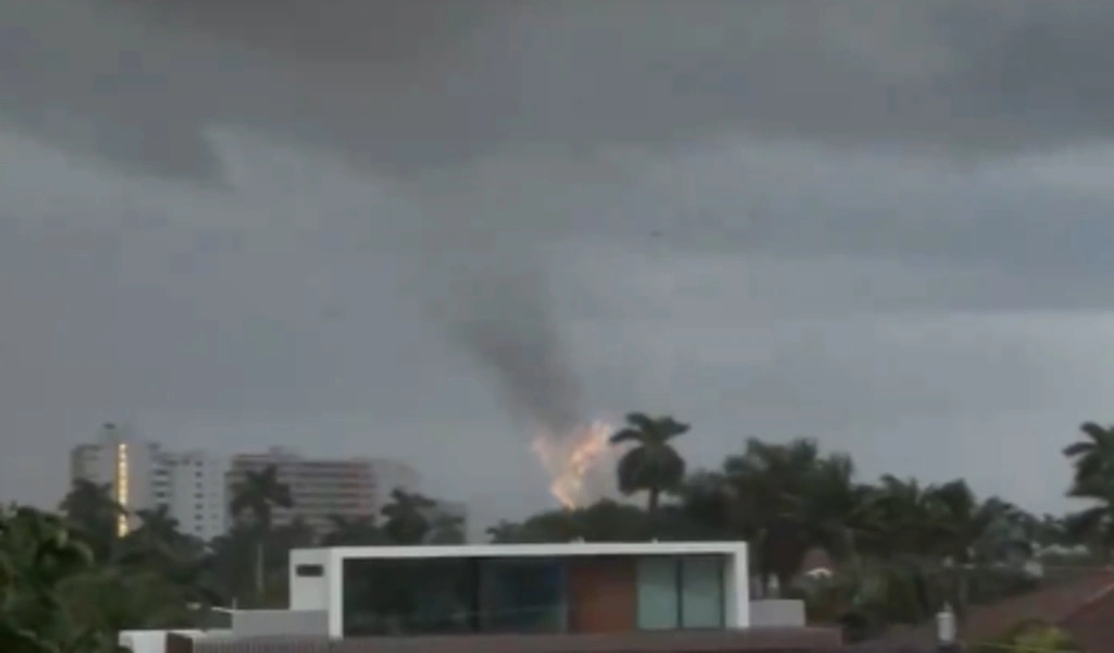 A Tornado Rips Through Fort Lauderdale Beach