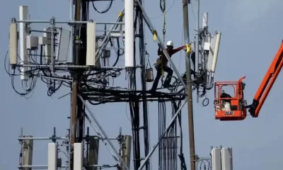 AT&T Users Hit By Cellular Outage In U.S.