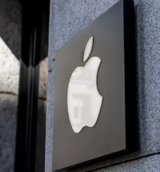 EU Fines Apple 500 Million Euros Over Antitrust Crackdown