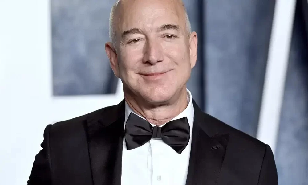 Jeff Bezos Sold Amazon Stock This Week For €3.7 Billion. What Did He Do?