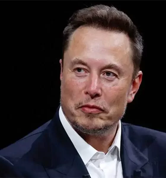 Report: Elon Musk Earns More Than $400K An Hour