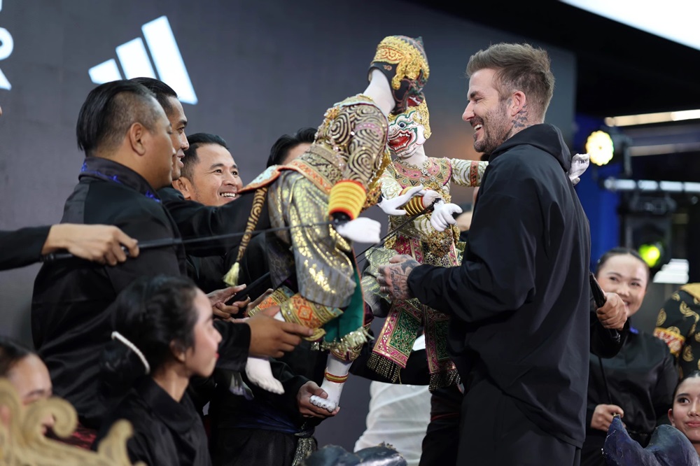Football Fans Cheer on David Beckham at CentralWorld