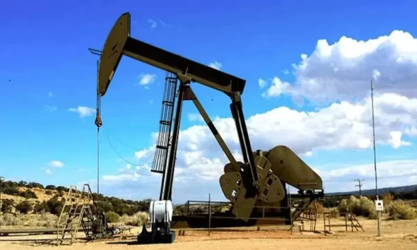 Oil Boom Helps ExxonMobil And Chevron Make The Second-Biggest Profits In a Decade