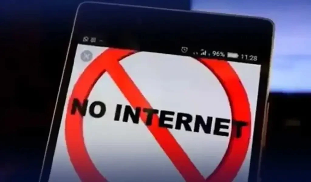 Phone Service Suspended In Pakistan During Election
