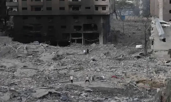 In Gaza's Rafah, Israel Intensifies Its Strikes, Killing a Large Family