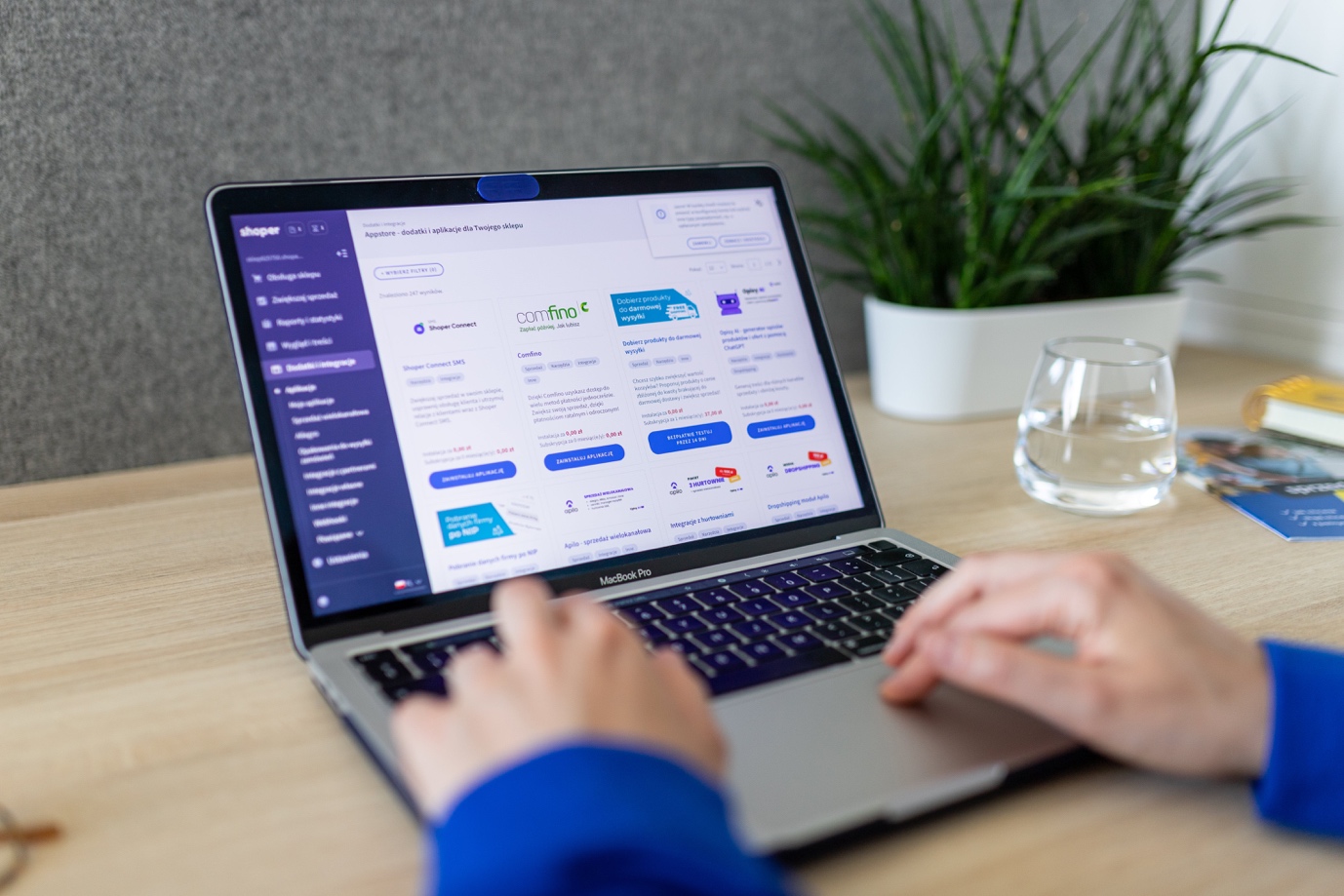 How UX/UI Prototyping and Graphic Design Enhance Your E-commerce Website?