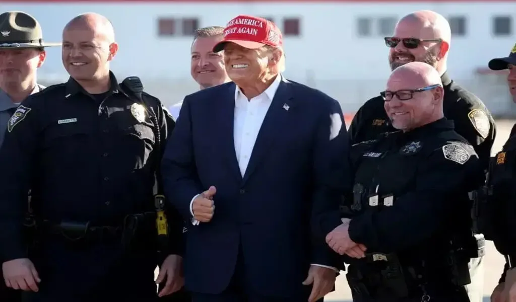 Mar-a-Lago Is Suddenly Invited To People By Donald Trump