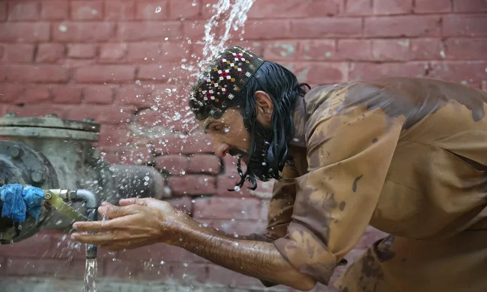 Punjab, Pakistan Expected to Experience Heatwave with Temperatures Up to 50°C Until Monday