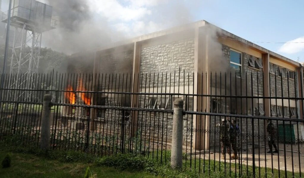 Kenya parliament on Fire as Police Shot at Protestors, Several Dead